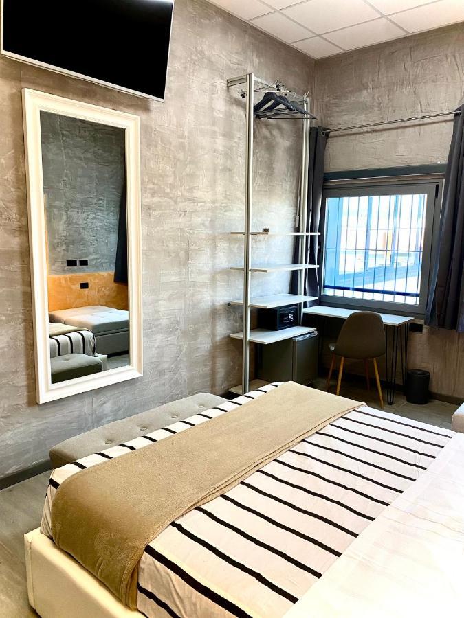 Hotel Tech Брембате Экстерьер фото