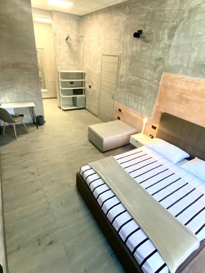 Hotel Tech Брембате Экстерьер фото
