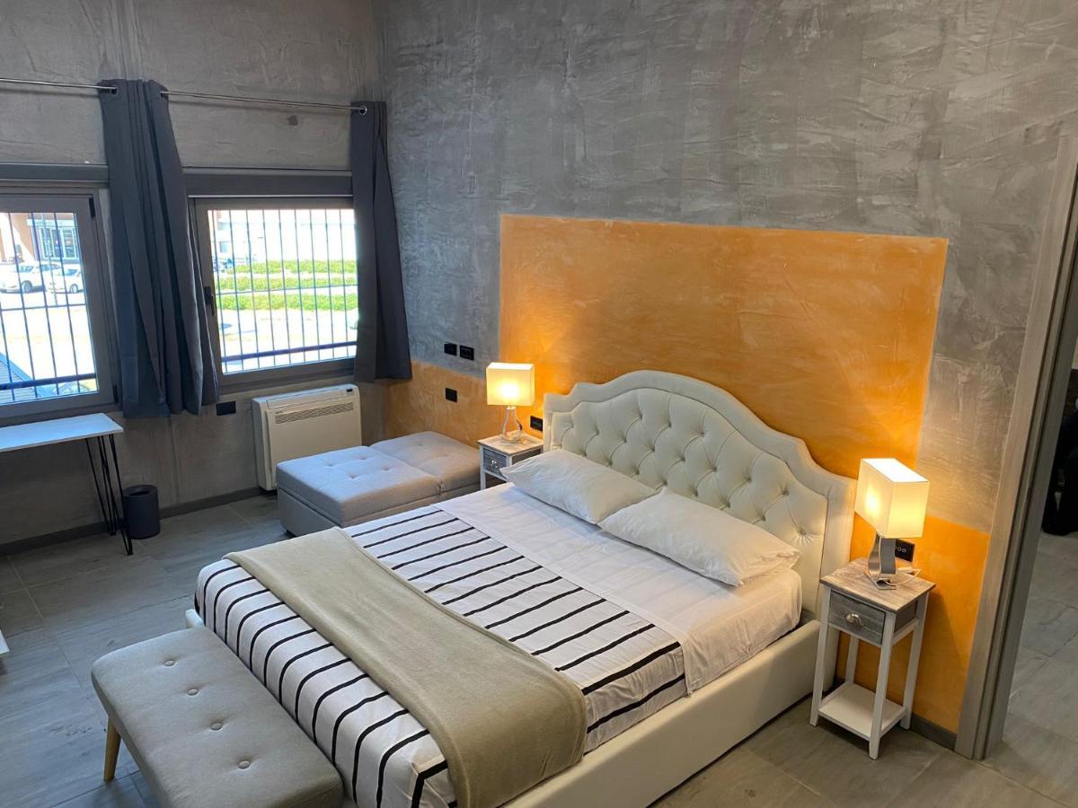 Hotel Tech Брембате Экстерьер фото