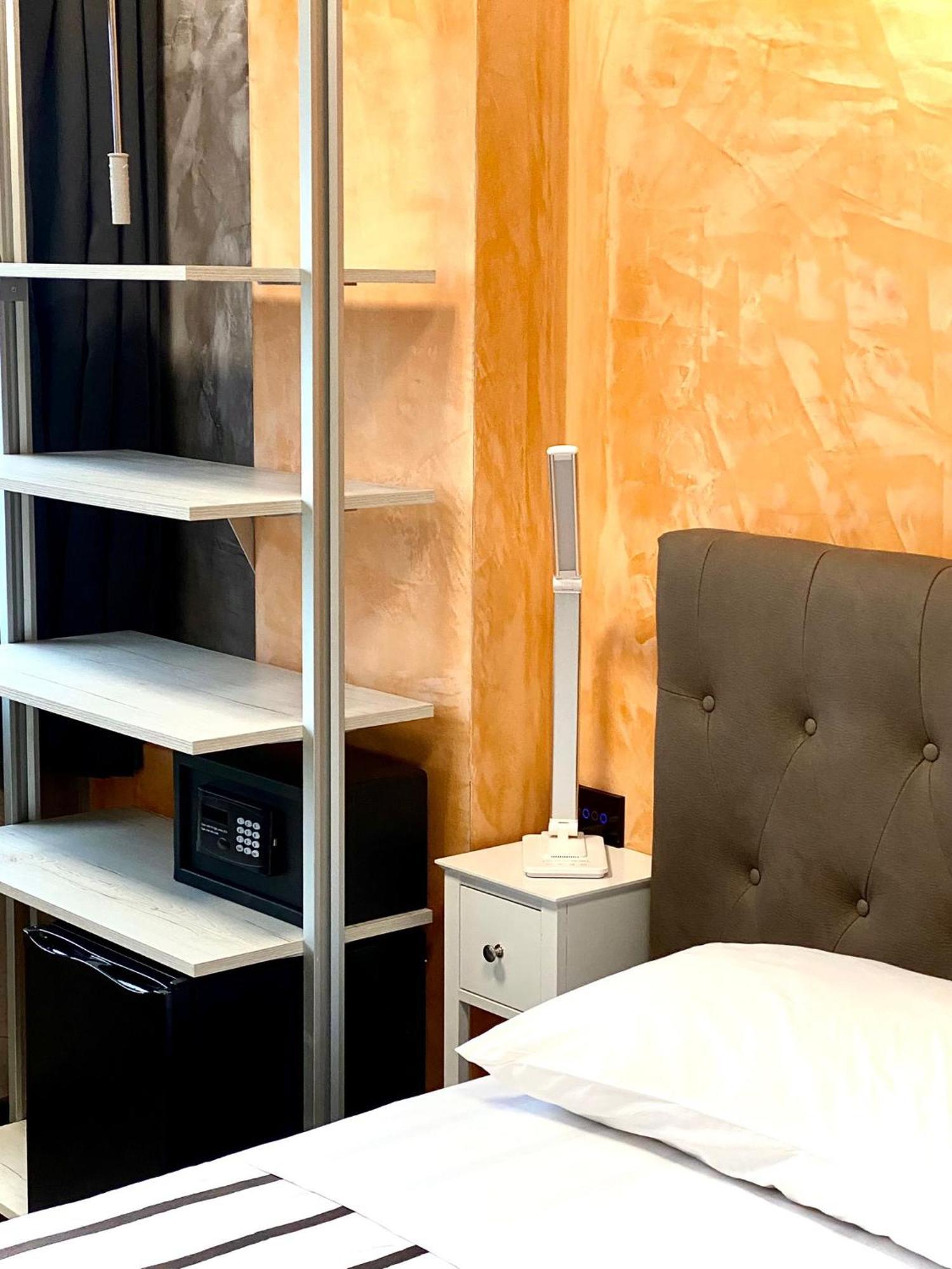 Hotel Tech Брембате Экстерьер фото